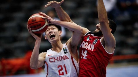 铁血内线群像：重温国奥男篮亚洲挑战赛的硬仗瞬间