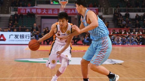 刘冠岑零秒绝杀掀翻卫冕冠军，山西主场116比114终结新疆