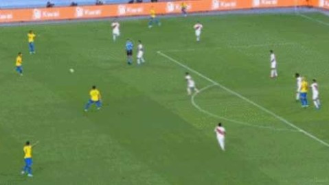 世预赛巴西4-0大胜秘鲁：拉菲尼亚点射双响建功