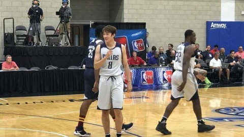 丁彦雨航夏季联赛强势反弹 全能表现引发现场欢呼