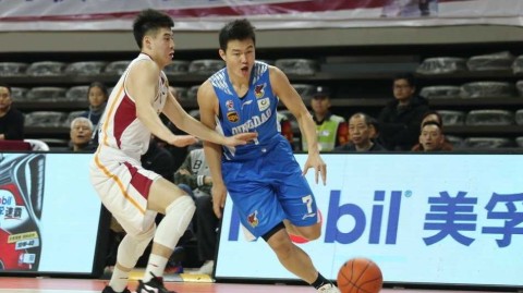 浙江双枪火力全开主场大胜单外援青岛止连败