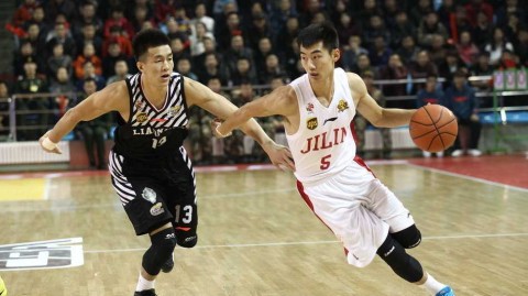 辽篮东北德比风云：郭艾伦的穿针引线与韩德君的铁壁防守