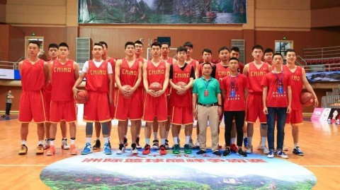 国奥男篮青春记忆：2016年集训镜头下的追风少年