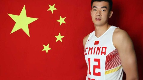 李慕豪：篮球世家的长人，天赋与遗憾交织的“移动长城”