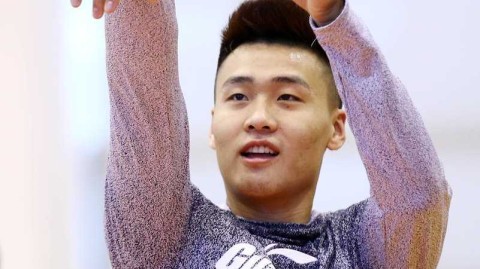 广东宏远赛前冲刺，尼克尔森暴扣誓破强敌围剿