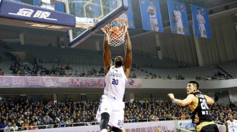 CBA热血赛季：奥登霸屏暴扣，比斯利神准后仰，丁彦雨航尖刀突破