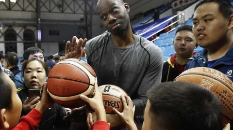 神鸟归巢欢乐多 吉林东北虎球迷开放日趣事一箩筐