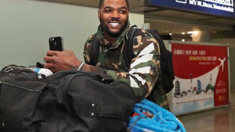 空降成都的“鹰王”与他的温暖首秀