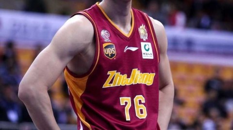 双外援狂揽五十二分 深圳主场破浙江金身夺连胜