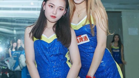 寒冬热舞耀羊城 广东啦啦队赛前排练静待引爆德比战