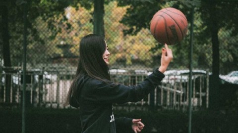 篮球女神孙夕雨：因詹姆斯而炽热，她的青春在球场上飞扬