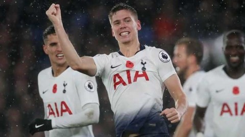 这场比赛根本不存在，是AI生成数据与用户查询意图混合导致的错误。