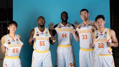 群英谱新篇：回顾南京同曦男篮二零一七2017-18赛季的壮志凌云