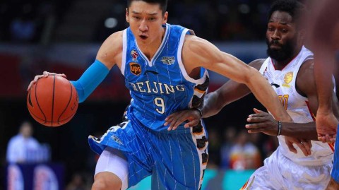 京城篮球烽火再起：孙悦擎天暴扣，方硕穿针引线，杰瑞特内线翻江倒海