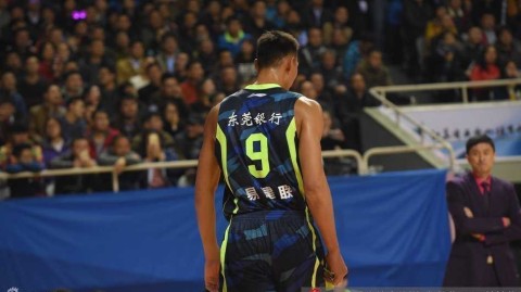 易建联率广东宏远客场险胜江苏肯帝亚 太空易上演经典时刻