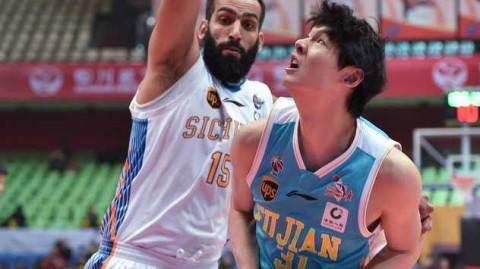 CBA第三十六轮川闽之战：王哲林双二十擎天，赵泰隆三十二分射日