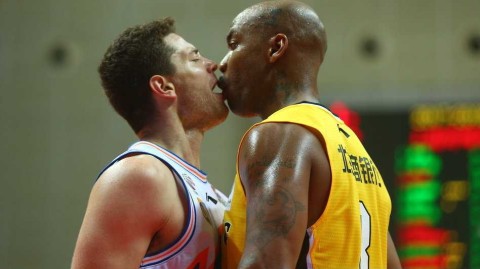 CBA常规赛趣图盘点：赛场硬汉的喜怒哀乐，哪一幕最戳你？