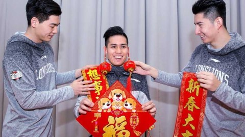 广州龙狮新春贺岁照里藏玄机，那些年我们一起追过的季后赛梦想