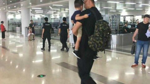 易建联的千百面：从奶爸到旗手，哪一面最让你心动？