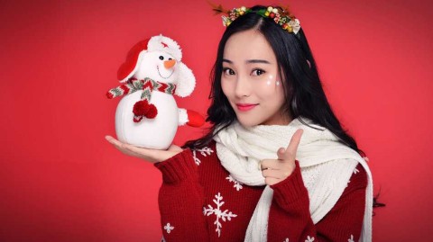 浙江稠州银行蕞红啦啦队圣诞写真：青春绽放，温暖冬日赛场