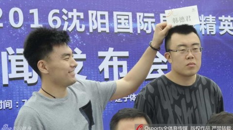 李晓旭妙语连珠逗乐大韩，辽宁男篮精英赛发布会欢乐多