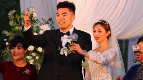 辽篮功勋李晓旭大婚，十年爱情长跑羡煞旁人