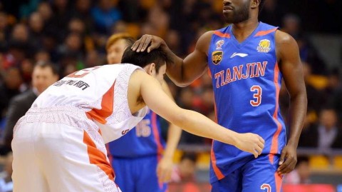 京沪鲁群英会：丁彦雨航独领风骚，弗雷戴特高难度封神，翟逸隔扣惊四座