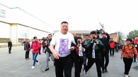 总决赛阴影下的坚守