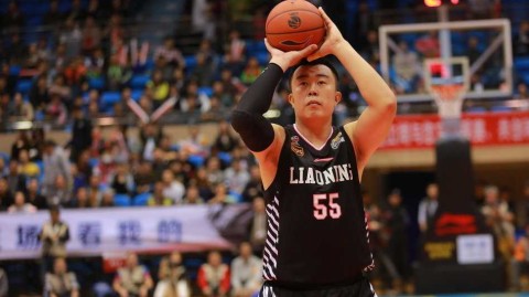 辽篮铁血传奇：从韩德君罚球到赵继伟妙传，一代人的冠军之心