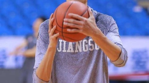 肯帝亚主场静候粤军 队员轻松备战氛围浓