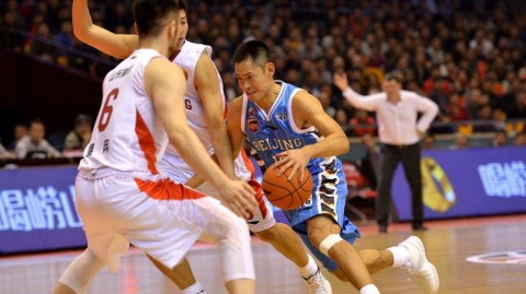 京鲁大战经典瞬间回顾 张三疯狂飙老马神步伐