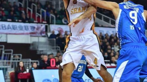 CBA焦点战：山西汾酒主场击退青岛，斯科拉吉布森上演飙分大战