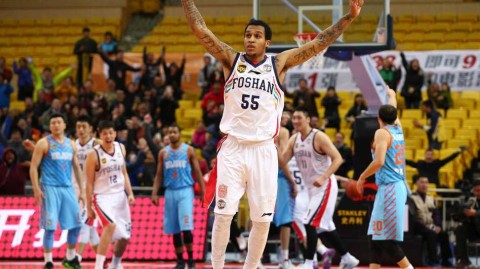 布朗绝命一击点燃佛山，新疆群星黯淡吞下爆冷苦果