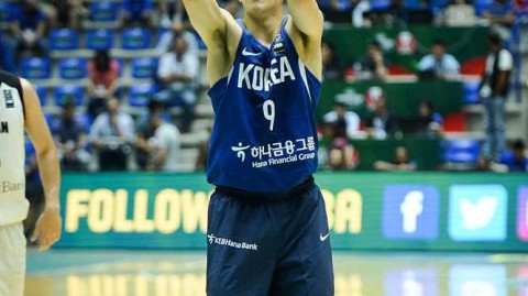 贝鲁特硬仗：韩国末节爆发击退日本，昂首挺进亚洲杯八强