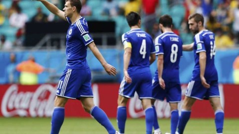 世预赛中国0-4伊朗复盘：阿扎迪魔咒再现 国足客场崩盘