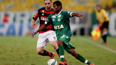 沙佩科恩斯2-1阿瓦伊：新帅首秀主场奏凯