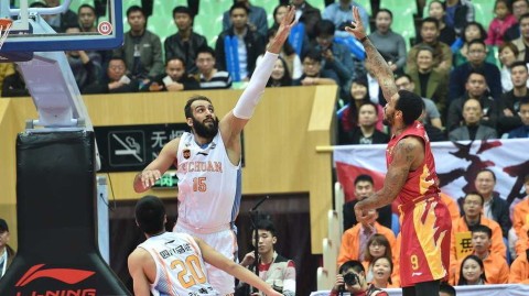 四川品胜主场大胜吉林 哈达迪内线称雄邓华德暴怒离场