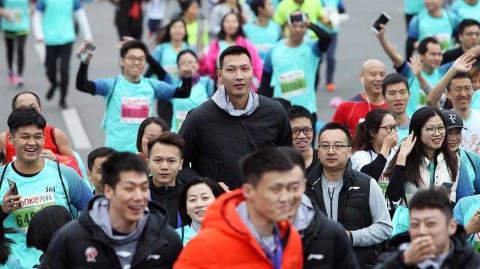 冬日莞马燃情开跑 易建联携广东男篮众将助阵添彩