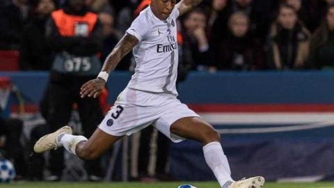 巴黎FCvs索肖DS比分预测：主场龙斗法五连败军，反弹还是沉沦？