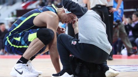 铁血战神浴火归，记广东德比易建联眼伤下的王者归来