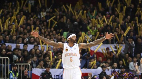 辽篮苦主相逢夜 郭少率队复仇四川