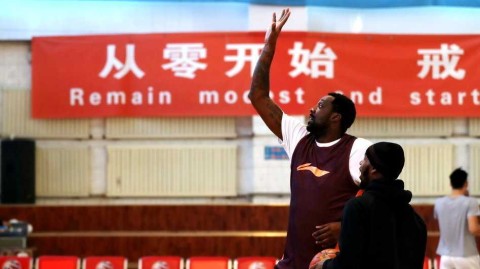 布拉切伤愈回归强势出击，新疆男篮剑指完整阵容迎战广厦