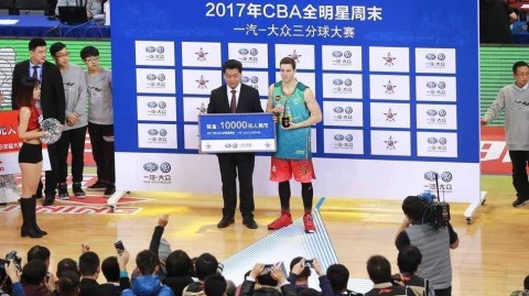 丁彦雨航加冕MVP，弗雷戴特三分封王，京城全明星周末星光璀璨