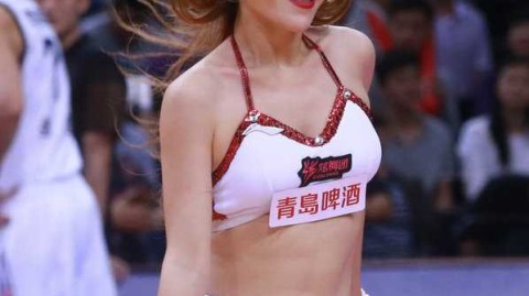 深圳主场啦啦队热舞燃情大运，助力CBA常规赛深圳迎战福建