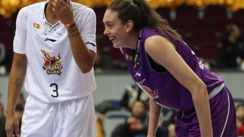 女飞人降临！王丽丽绝杀，新疆主场两分险胜上海