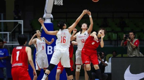 女篮亚洲杯半决赛遗憾落败，新生力量初露锋芒