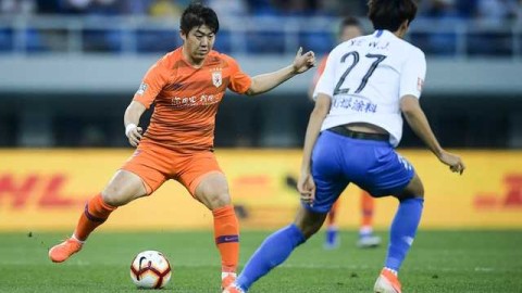 鲁能2球领先连丢3球遭泰达逆转三连败跌降级区