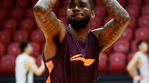 飞虎啸聚红山，群星捧杯再启征程——新疆男篮新赛季揭幕战侧记