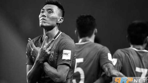 国足客场0-1负伊朗，出线仅剩理论可能