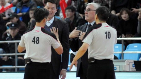 怒吼背后：尤纳斯与CBA赛场的争议瞬间